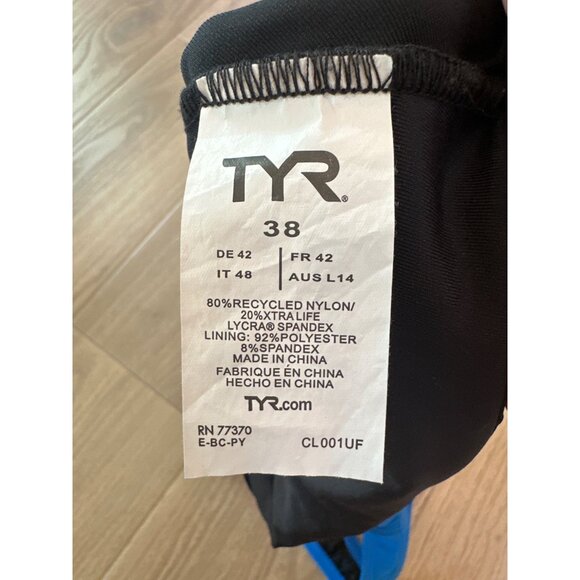 TYR Womens One-Piece Swimsuit Black & Blue Size 38 Open Back Racerback TYReco™ W - Picture 4 of 4